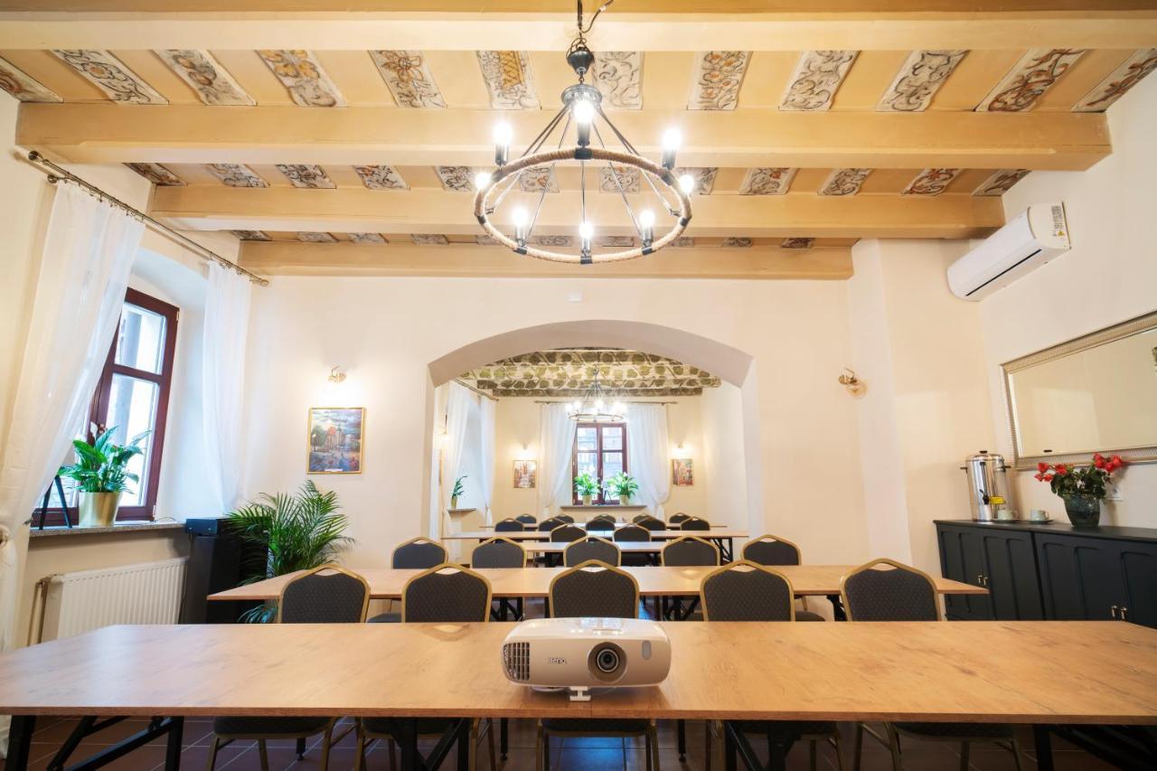 Katedralna Apart'S Legnica Exterior foto